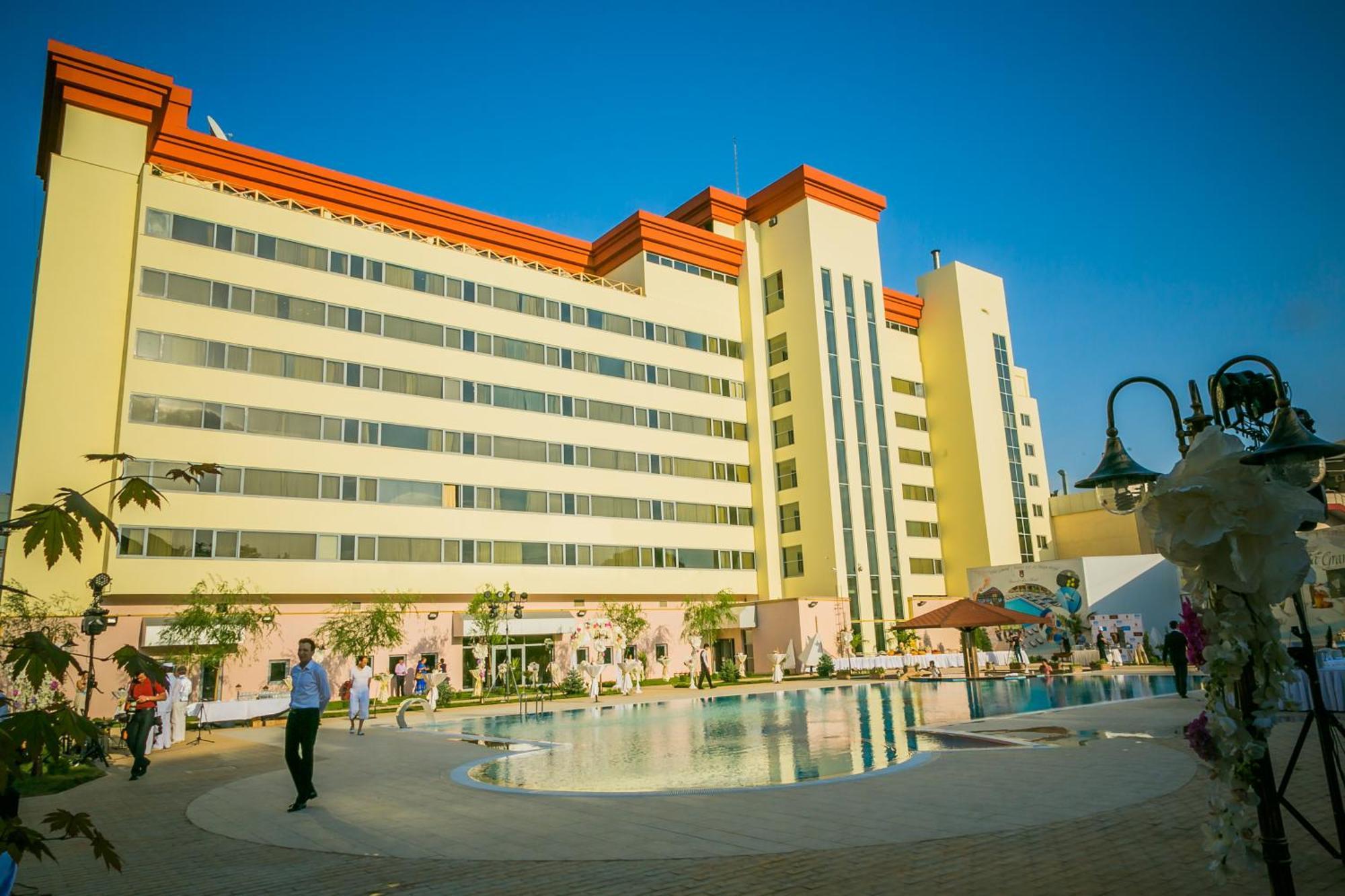 Grand Mir Hotel Tasjkent Exteriör bild